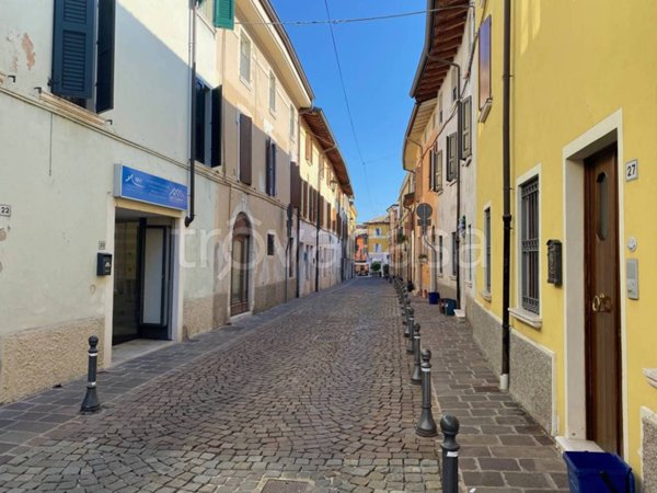 appartamento in vendita a Desenzano del Garda in zona Rivoltella