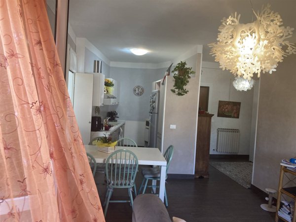 appartamento in vendita a Desenzano del Garda in zona Campeggio sul Vò