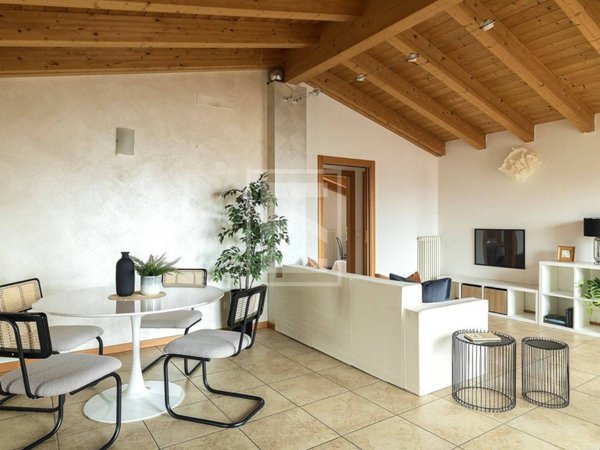 appartamento a Desenzano del Garda in zona San Martino della Battaglia