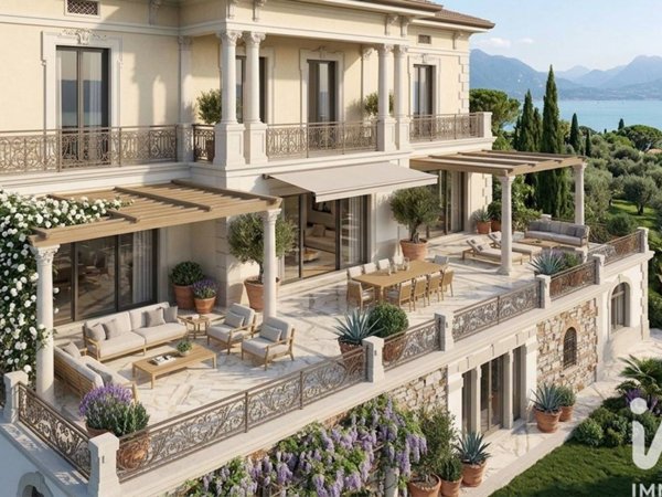 casa indipendente in vendita a Desenzano del Garda in zona Campeggio sul Vò
