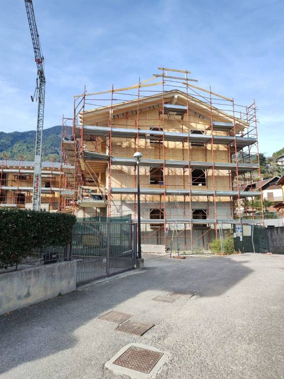 appartamento in vendita ad Edolo in zona Vico