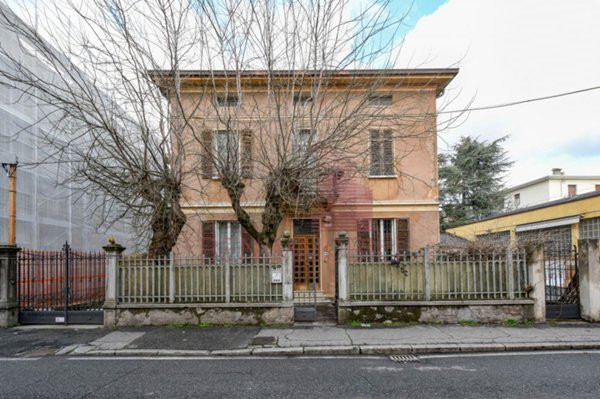 casa indipendente in vendita ad Edolo in zona Vico