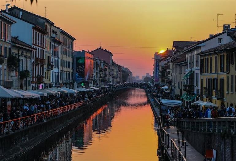 negozio in vendita ad Edolo in zona Vico
