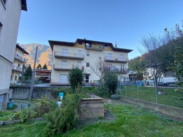 appartamento in vendita ad Edolo in zona Vico