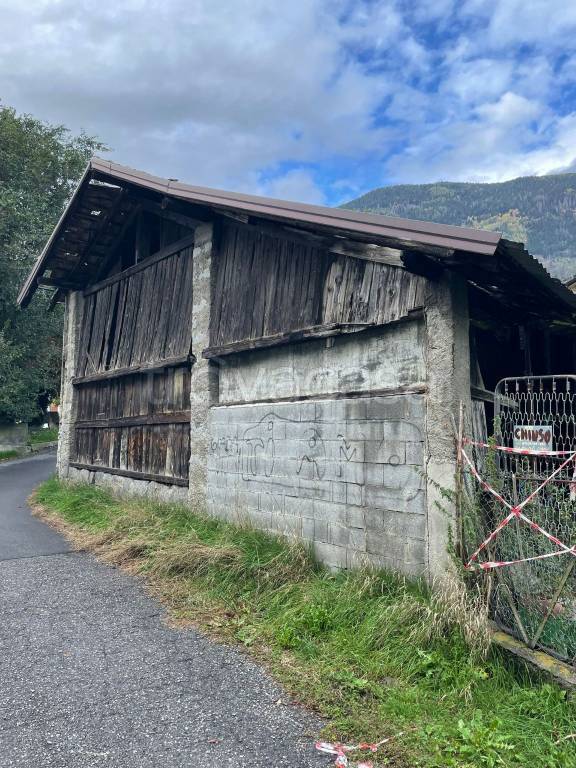 casa indipendente in vendita ad Edolo in zona Vico