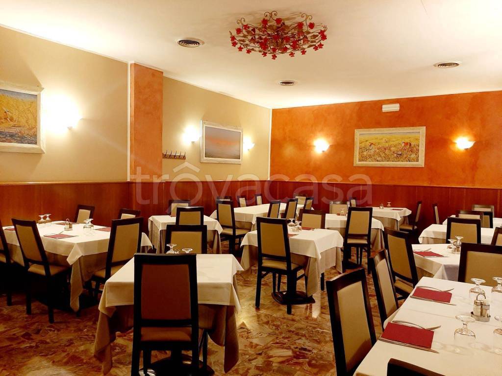 negozio in vendita ad Edolo in zona Vico