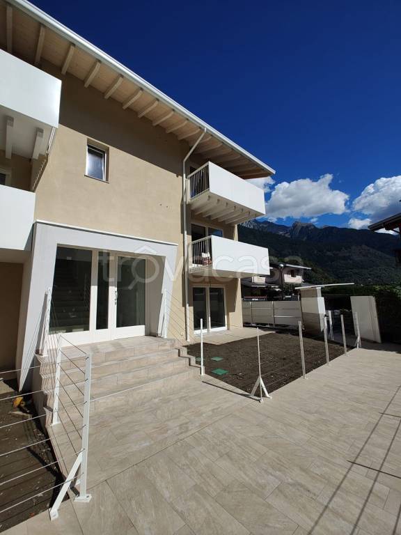 appartamento in vendita ad Edolo in zona Vico