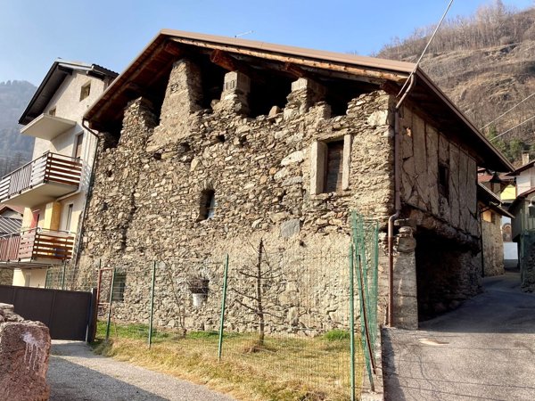 appartamento in vendita ad Edolo in zona Vico