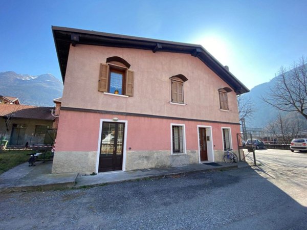 appartamento in vendita ad Edolo in zona Vico