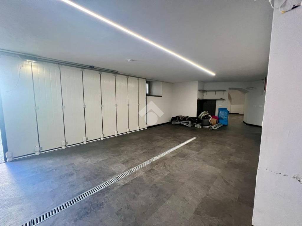 locale di sgombero in vendita ad Edolo in zona Vico