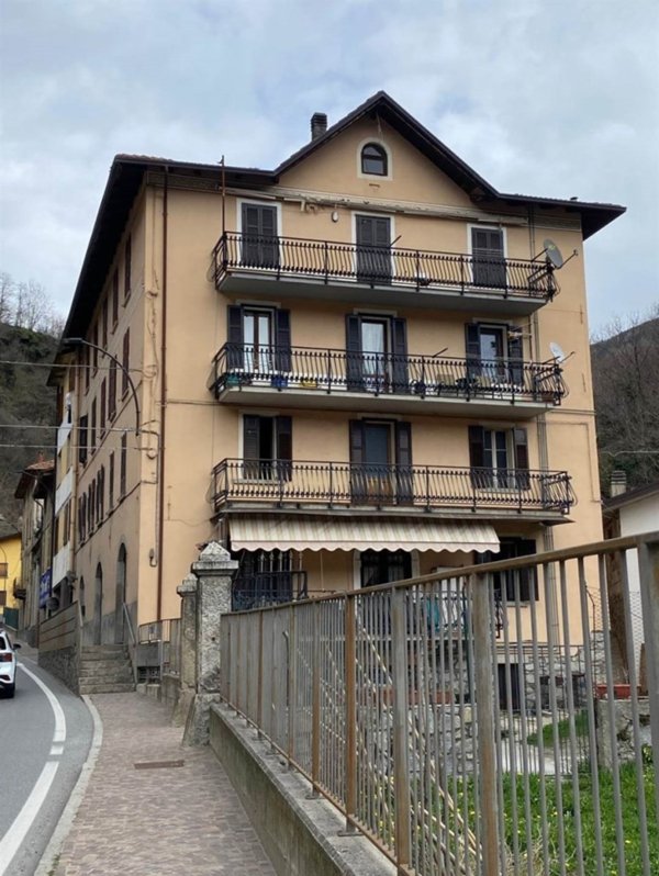 appartamento in vendita ad Edolo in zona Vico
