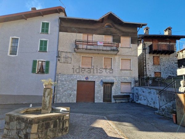 pentavano in vendita ad Edolo in zona Vico