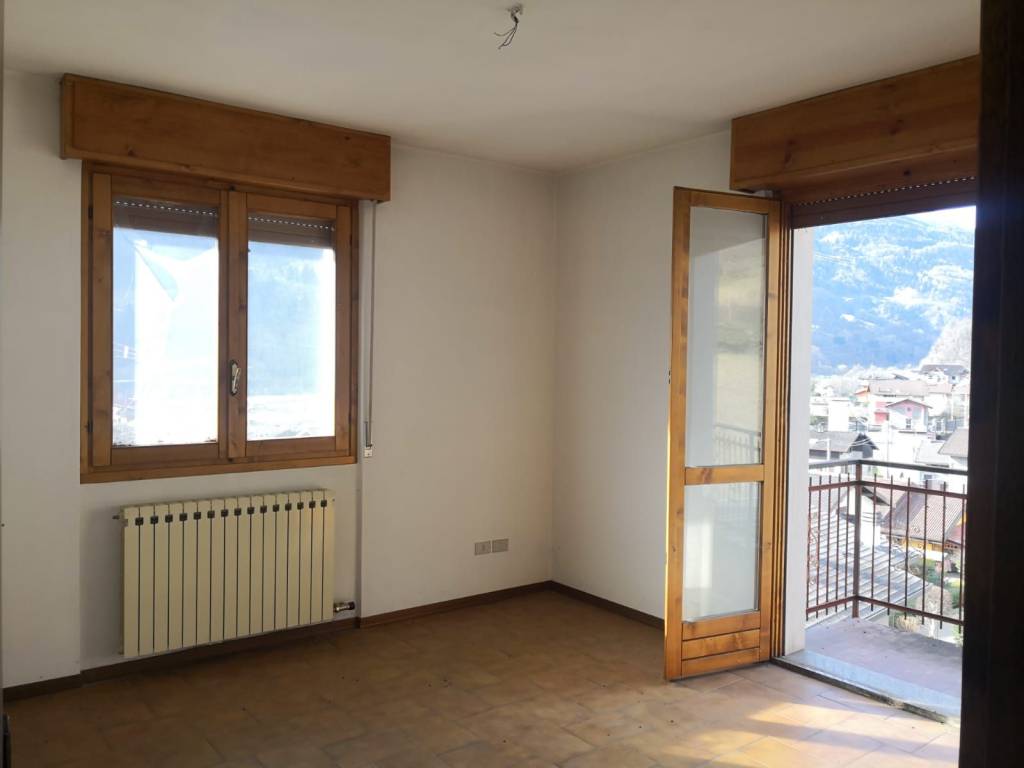 appartamento in vendita ad Edolo in zona Vico
