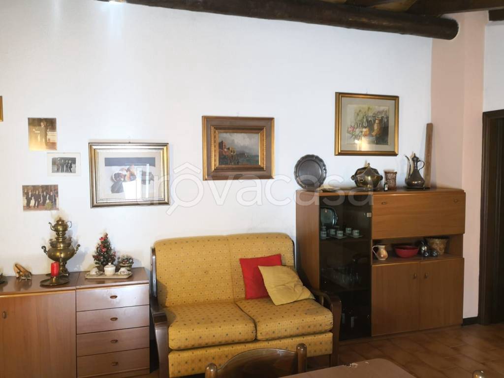 appartamento in vendita ad Edolo in zona Vico