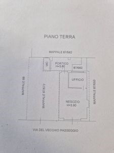 negozio in vendita ad Edolo in zona Vico