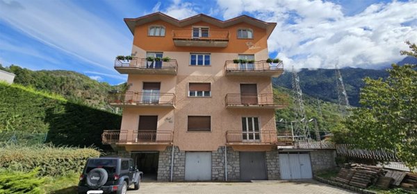 appartamento in vendita ad Edolo in zona Vico