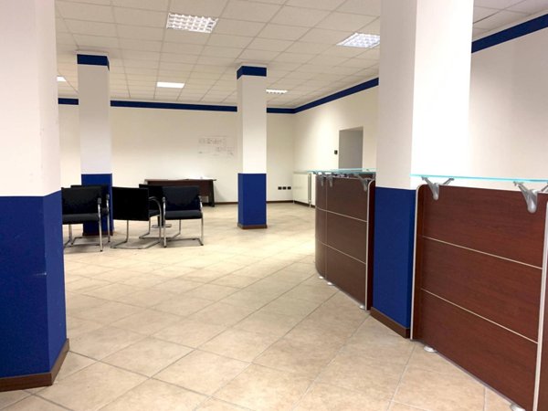 ufficio in vendita ad Edolo in zona Vico