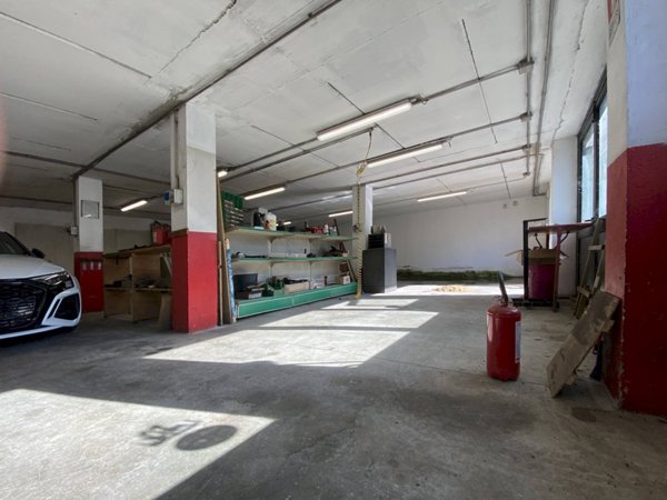 locale commerciale in vendita ad Edolo in zona Vico