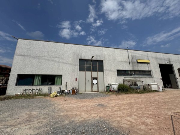 capannone in vendita ad Edolo in zona Vico