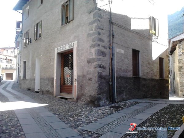 locale commerciale in vendita ad Edolo in zona Vico