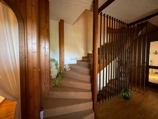 casa indipendente in vendita ad Edolo in zona Vico
