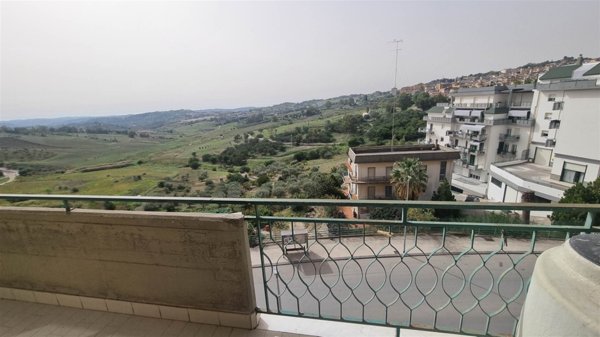 appartamento in vendita ad Edolo in zona Vico