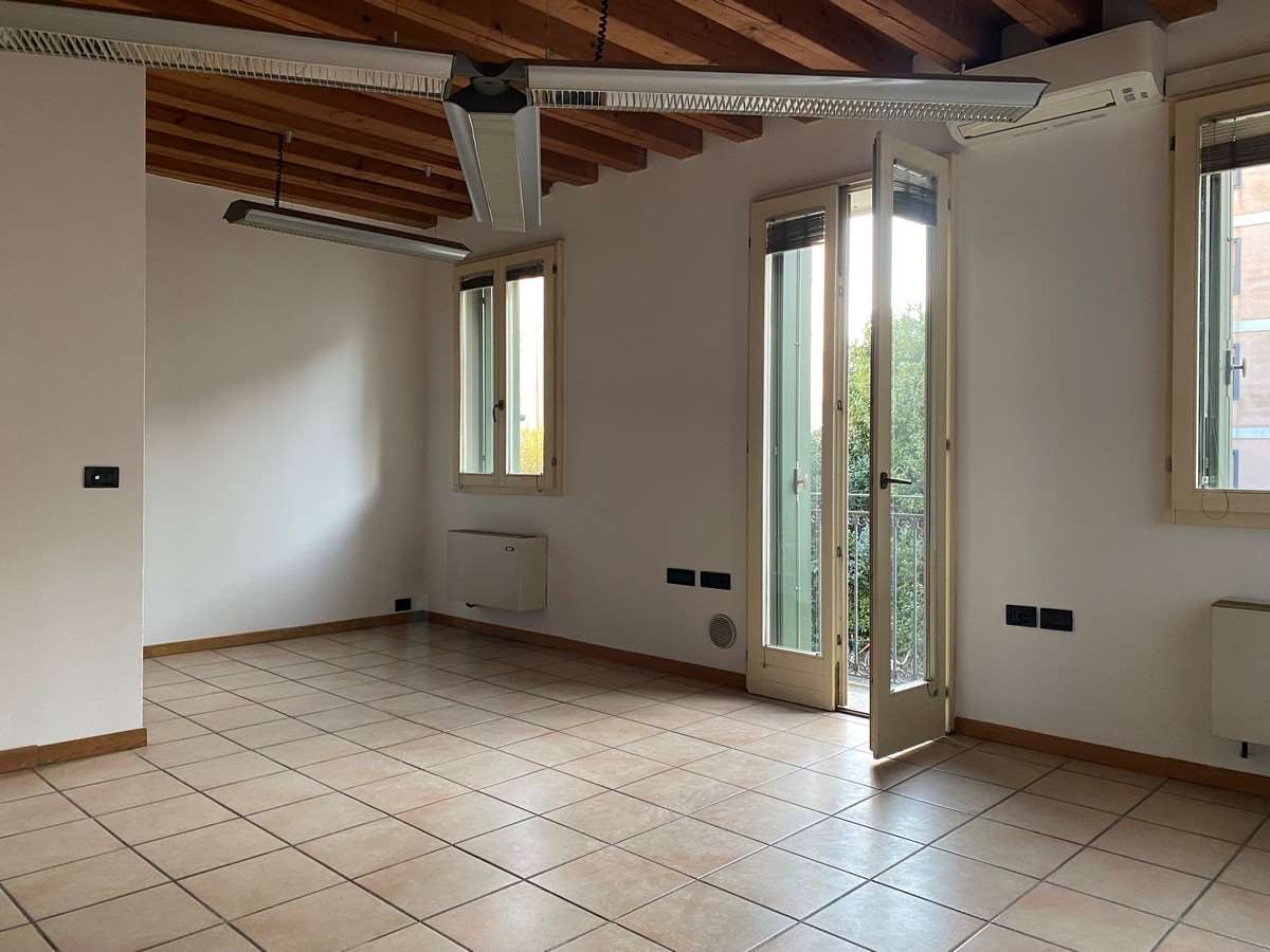 appartamento in vendita ad Edolo in zona Vico