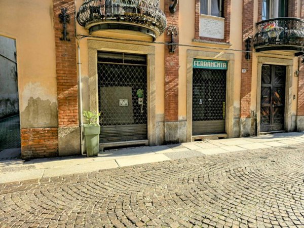negozio in vendita ad Edolo in zona Vico