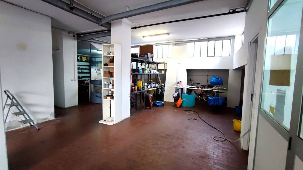 locale di sgombero in vendita ad Edolo in zona Vico