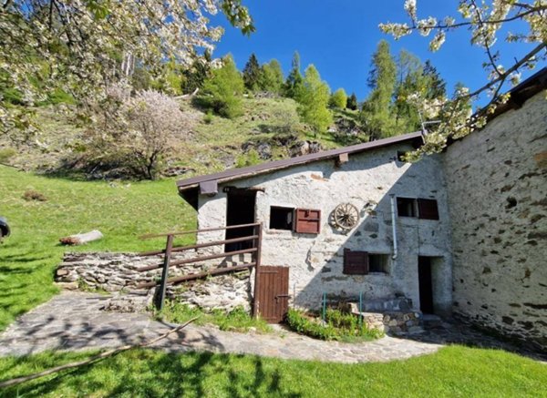 casa indipendente in vendita ad Edolo
