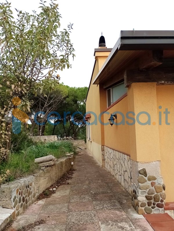 casa indipendente in vendita ad Edolo in zona Vico