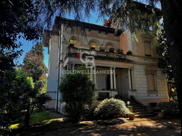 casa indipendente in vendita ad Edolo in zona Vico