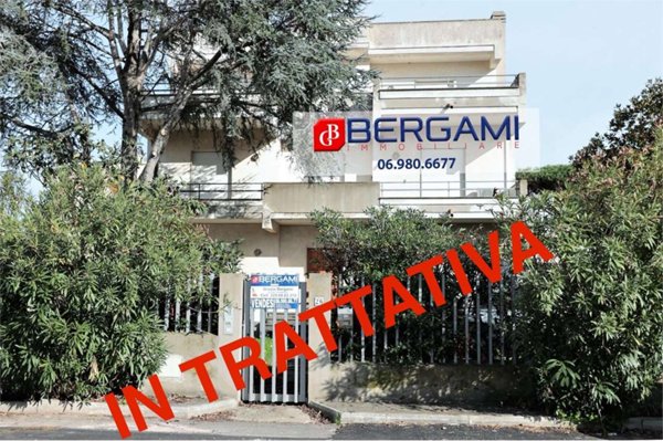casa indipendente in vendita ad Edolo in zona Vico