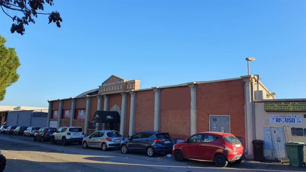 capannone in vendita ad Edolo in zona Vico
