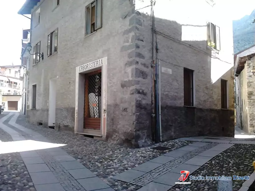 ufficio in vendita ad Edolo in zona Vico