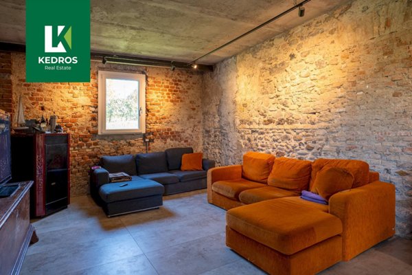 casa indipendente in vendita ad Edolo in zona Vico