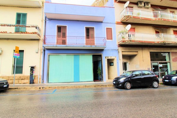 locale commerciale in vendita ad Edolo in zona Vico