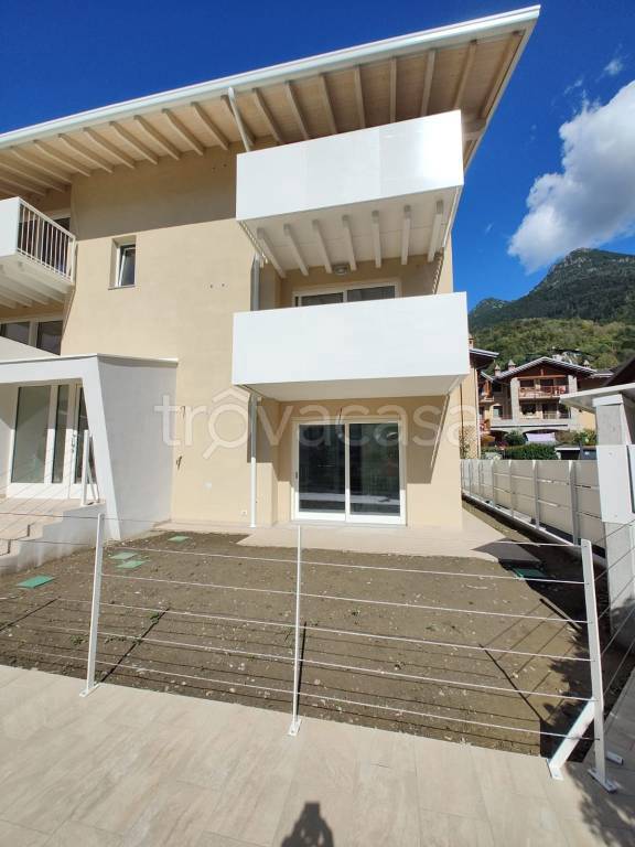 appartamento in vendita ad Edolo in zona Vico