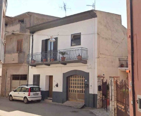 appartamento in vendita ad Edolo in zona Vico