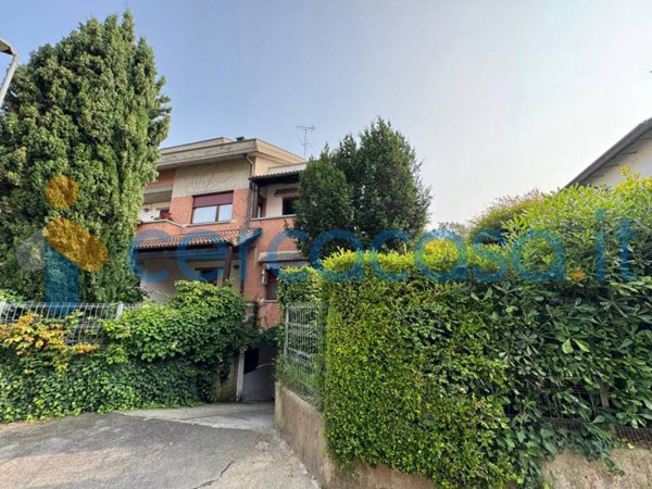 casa indipendente in vendita ad Edolo in zona Vico