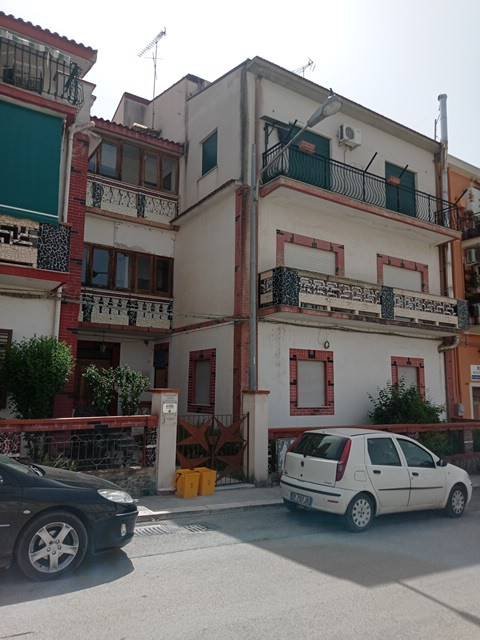 appartamento in vendita ad Edolo in zona Vico