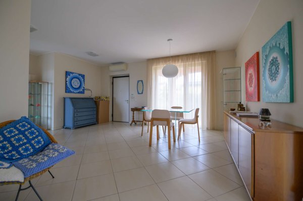 casa indipendente in vendita ad Edolo in zona Vico