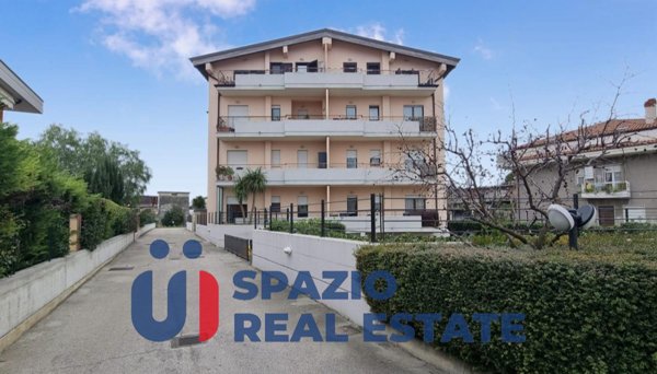 appartamento in vendita ad Edolo in zona Vico