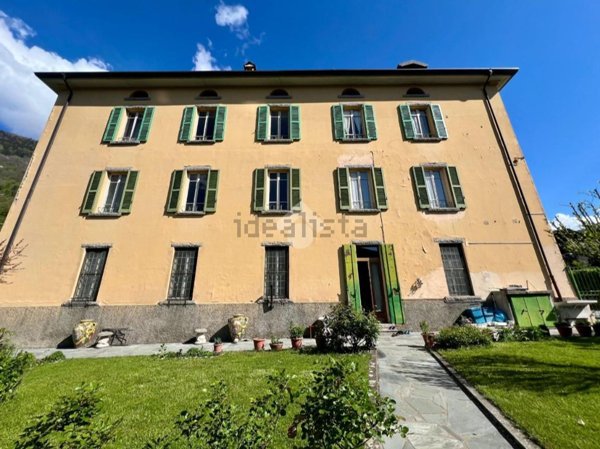 casa indipendente in vendita ad Edolo in zona Vico