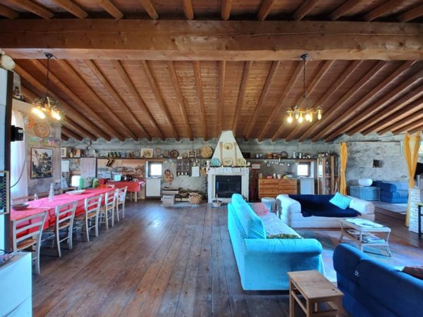 casa indipendente in vendita ad Edolo in zona Vico