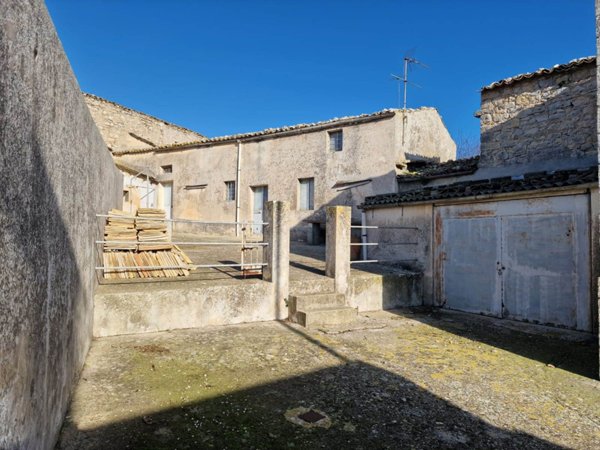 casa indipendente in vendita ad Edolo in zona Vico