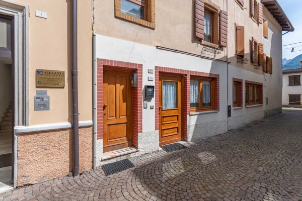 appartamento in vendita ad Edolo in zona Vico