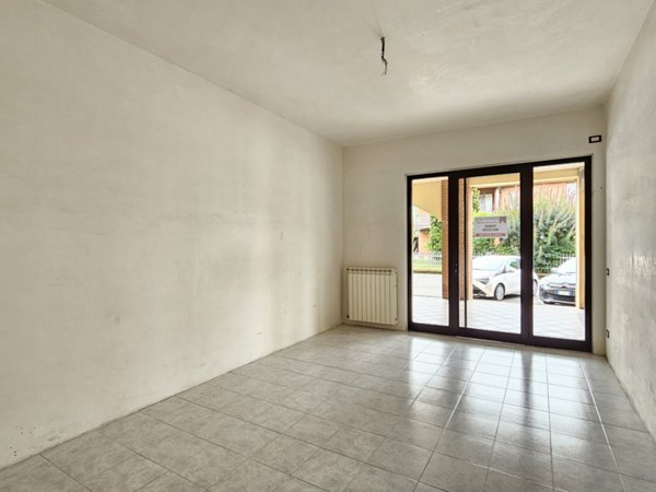 negozio in vendita ad Edolo in zona Vico