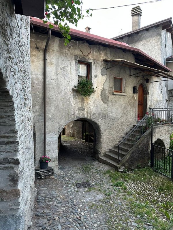 quadrivano in vendita ad Edolo in zona Vico