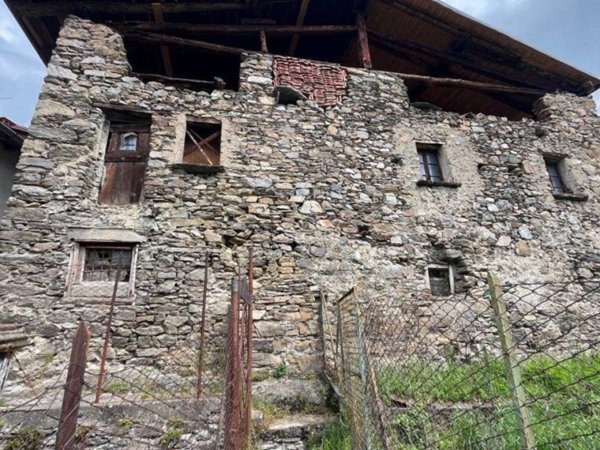 appartamento in vendita ad Edolo in zona Vico